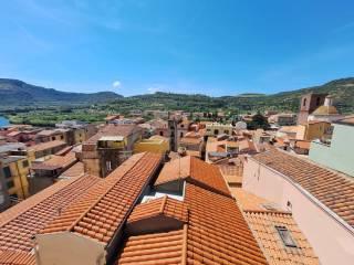 Terratetto unifamiliare via Serravalle, Centro, Bosa — foto 42 di 57