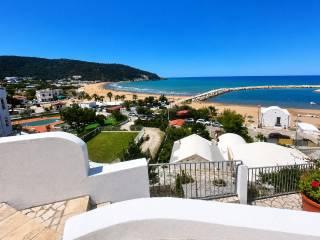 Appartamento in villa via Marina 76, Peschici — foto 2 di 14
