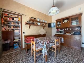 Appartamento via Antonio Gramsci 54, Centro, Sestri Levante — foto 29 di 34