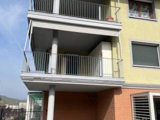 Trilocale piazza Dante Alighieri 7, Centro, Calamandrana