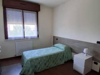 Stanza singola via Saverio Mercadante 20, Reggio Emilia — foto 4 di 13
