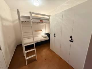 Più di tre posti letto in multipla via Francesco Baracca 7, Carugo — foto 2 di 5