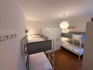 Più di tre posti letto in multipla via Francesco Baracca 7, Carugo — foto 3 di 5
