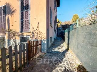 Trilocale buono stato, piano terra, Omegna — foto 3 di 43
