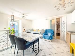 Villa unifamiliare via Antonio Pacinotti 10, Centro, Omegna — foto 25 di 33