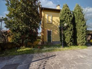 Villa unifamiliare via 25 Aprile 26, Semicentro, Vimercate — foto 10 di 25