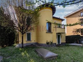 Villa unifamiliare via 25 Aprile 26, Semicentro, Vimercate — foto 15 di 25