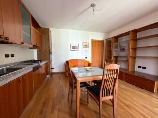 Bilocale Cascina Cascinella, Centro, Bernareggio