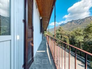 Trilocale via Valle Strona 34, Centro, Omegna — foto 10 di 31