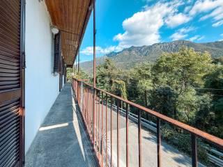 Trilocale via Valle Strona 34, Centro, Omegna — foto 19 di 31