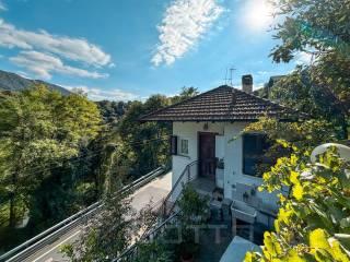 Trilocale via Valle Strona 34, Centro, Omegna — foto 7 di 31