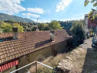 Trilocale via Valle Strona 34, Centro, Omegna — foto 3 di 31