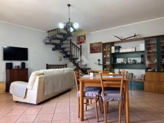 Villa plurifamiliare via marchese a. del prete 5, Pozzilli — foto 8 di 23