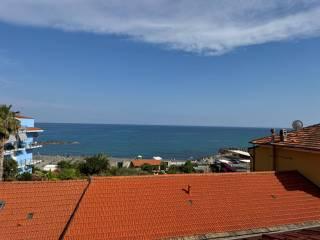 Mansarda via Generale Ardoino 29, Centro, Diano Marina — foto 4 di 8