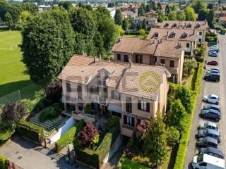 Villa plurifamiliare via Montecompatri 17, Busnago