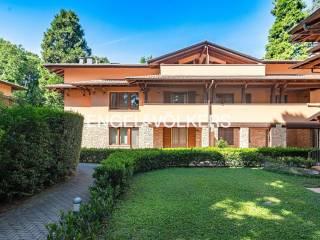 Quadrilocale corso Giuseppe Garibaldi 75, Altopiano, Baruccana, Seveso — foto 10 di 20