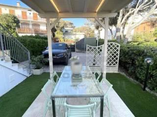 Villa unifamiliare via Bengasi, 52, Castiglioncello, Rosignano Marittimo — foto 4 di 36