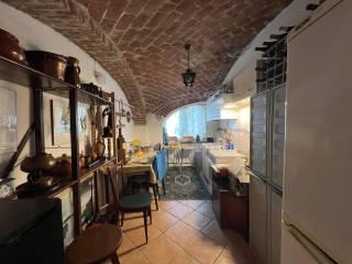Trilocale piazza San Guido 49, Centro, Acqui Terme
