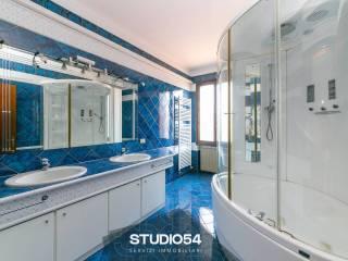 Villa bifamiliare via della Libertà 28, Centro, Paese — foto 2 di 56