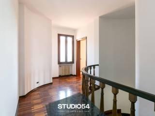 Villa bifamiliare via della Libertà 28, Centro, Paese — foto 13 di 56