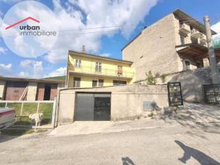 Appartamento via delle Piscine 33, Villagrande, Tornimparte — foto 2 di 8
