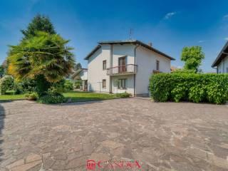 Villa bifamiliare via Gaetano Donizetti 26, Centro, Cassina Rizzardi — foto 24 di 47