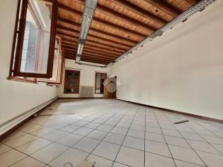 Appartamento via piazza giovanni XXIII 12, Centro, Cornuda — foto 14 di 16