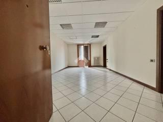 Appartamento via piazza giovanni XXIII 12, Centro, Cornuda — foto 8 di 16