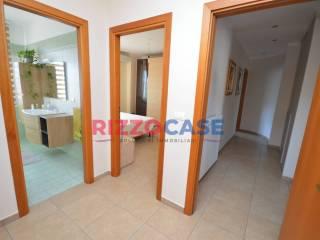 Appartamento viale Europa Unita 194, Crosia — foto 20 di 44