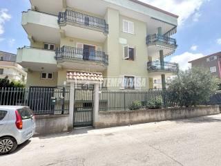 Appartamento via Vitruvio 4, Trentola-Ducenta — foto 5 di 35