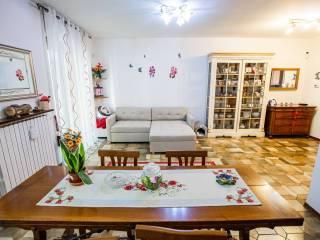 Villa a schiera via Gianmaria Cornaggia Medici 27, Mozzate — foto 26 di 85