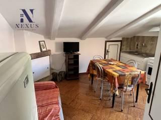Trilocale buono stato, piano terra, Castelleone di Suasa — foto 3 di 23