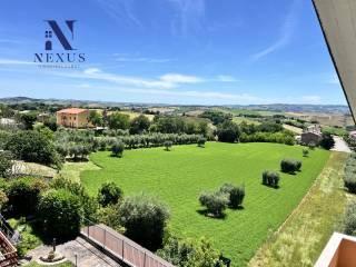 Trilocale buono stato, piano terra, Castelleone di Suasa — foto 9 di 23