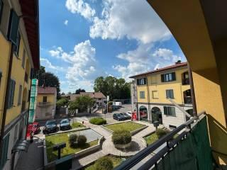Trilocale buono stato, secondo piano, Lazzate — foto 6 di 20