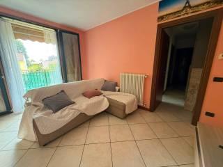 Trilocale buono stato, secondo piano, Lazzate — foto 18 di 20