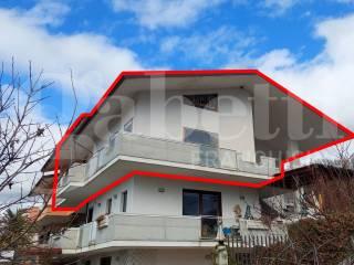 Villa bifamiliare via Newton, 8, Pesche — foto 11 di 24
