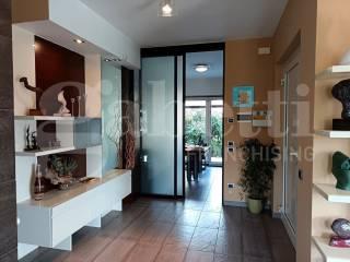 Villa bifamiliare via Newton, 8, Pesche — foto 18 di 24
