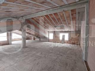 Villa bifamiliare via Newton, 8, Pesche — foto 2 di 24