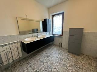Trilocale via Camillo Benso di Cavour, Centro, Castiglione delle Stiviere — foto 15 di 22