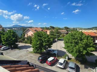 Appartamento via dei Meli, Ascoli Piceno — foto 15 di 39