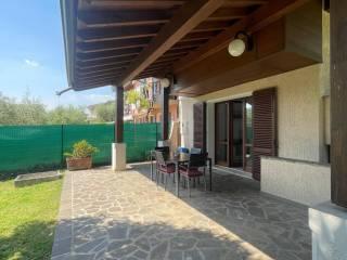 Villa bifamiliare via Umberto Zerneri 6, Centro, San Felice del Benaco — foto 5 di 28