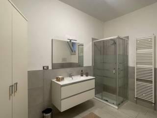 Villa bifamiliare via Umberto Zerneri 6, Centro, San Felice del Benaco — foto 14 di 28