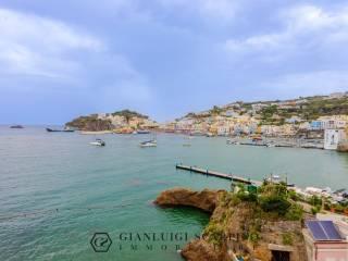 Trilocale via Lungomare Cesarano 45, Centro, Ponza — foto 3 di 15