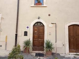 Terratetto unifamiliare piazzetta Alferi 2, Villa Comunale, L'Aquila — foto 6 di 9