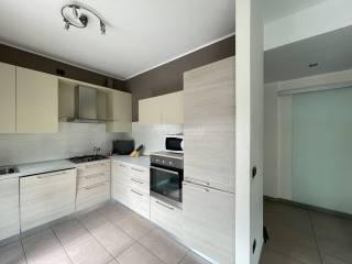 Trilocale via Montorfano 50, Lipomo — foto 10 di 18