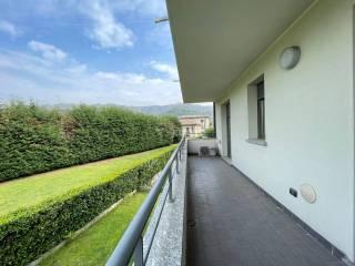 Trilocale via Montorfano 50, Lipomo — foto 4 di 18