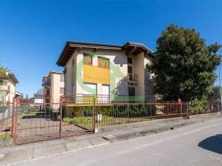 Villa unifamiliare via Vallicella 18, Centro, Codogno