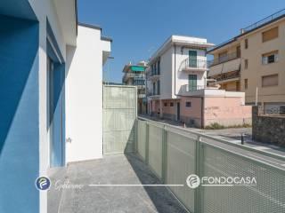 Trilocale viale Europa, Spotorno — foto 17 di 25