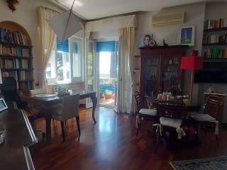 Stanza singola viale degli Eucalipti 23, Salerno