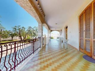 Villa unifamiliare via Cozze, Conversano